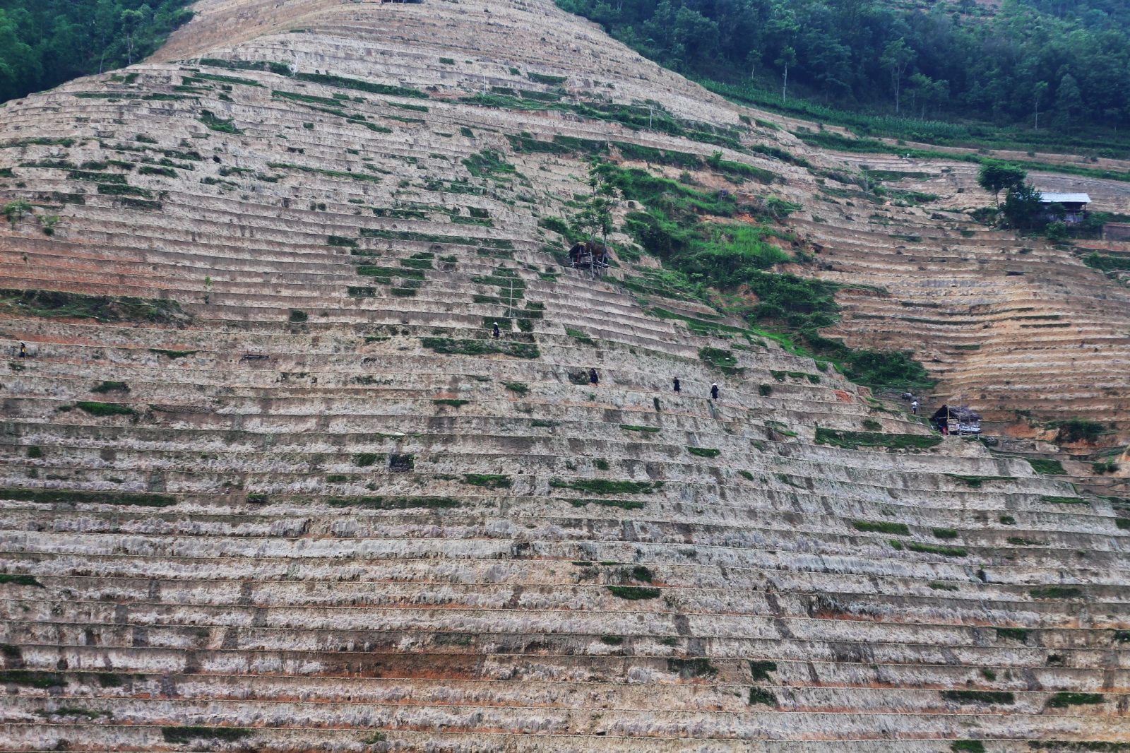 Cycling the Border Belt Cao Bang Tour 4 Days